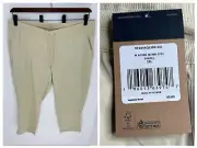 The North Face NWT Aphrodite Motion Capri Pants Size 3XL Gravel Beige 43x24.5