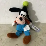 Disney Store Goofy Dog Bean Bag Plush 10 inch Stuffed Animal Doll Toy