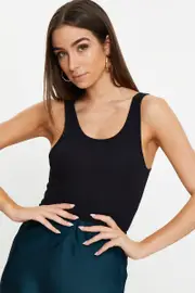 Black Tank Top Round Neck Seamless - Size M, Women's Tank