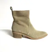 Dolce Vita Women’s Bryson Taupe Suede Ankle Boots Size 10 Wide
