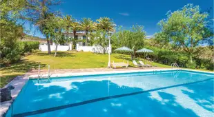 Nice home in Higuera de la Sierra w/ Outdoor swimming pool, Outdoor swimming pool and 9 Bedrooms