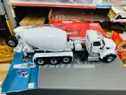 Peterbilt Model Mcneilus Bridgemaster Mixer 1/50 By Diecast Masters DM71074