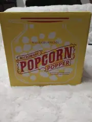 William Sonoma Microwave Popcorn Popper Glass Red Silicone Makes 2.5 Quarts NIB