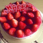 草莓晶凍慕斯蛋糕