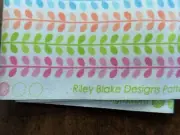 1Yd/43" 100%cotton RILEY BLAKE Fab "WHITE w/diff Colors Vertical LEAF" print NEW