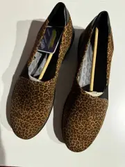 Clarks Kayleigh Step Womens Size 10M Dark Tan Cheetah Print Suede Slip On Shoes