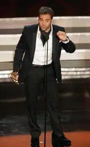 Emmy Awards Jeremy Piven accepting award for Outstanding Supportin- Old Photo