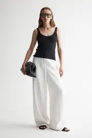 Macy Top Black Size 4 | Elka Collective
