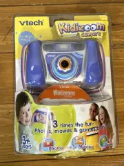VTech Kidizoom Camera Pix, 80-077300 Photos , Movies, Games Mode 2.0 MP Kids 3+