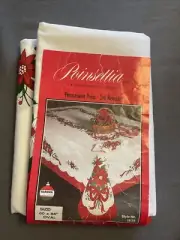 NWOT oval poinsettia tablecloth Christmas Holiday Decor