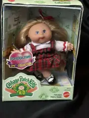 Cabbage Patch Kids – Kid Schooltime Sealed–1997- #69222– Birth Cert SHERRY NEW