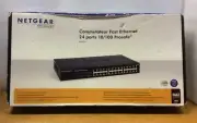 Netgear Commutateur Fast Ethernet 24 Port 10/100 Prosafe Switch w/ Rack Mounts