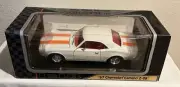 1:18 Ertl/Die Cast Metal Collection Delux Mod. 1967 Chevrolet Camaro Z28