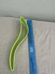 Pie Cake Slicer Server - Green Plastic - Squeeze grip to hold slice