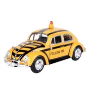 Motormax 1:24 Scale 1966 Volkswagen Beetle Follow Me Airport Service Car Model