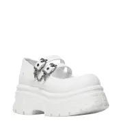 SCARY WHITE LEATHER PLATFORM SHOES