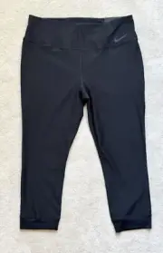 Nike Women’s Power Dri Fit Athletic Cropped Leggings - Black - Sz L - Activewear