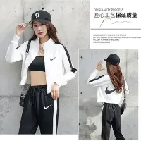 在飛比找Yahoo!奇摩拍賣優惠-現貨熱銷-【-嘵嘵醬小鋪-】Nike 耐吉 女款套裝 耐吉運