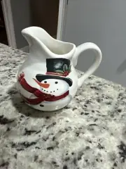 MAXCERA CERAMIC SNOWMAN MISTLETOE Creamer