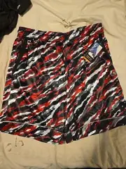 AND1 MEN'S BASKETBALL GYM WORKOUT SHORTS RED BLACK 8” INSEAM SIZE LG NWT