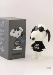 World 100 Limited Edition Snoopy Figure ATMOS #cc194a