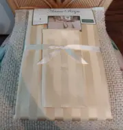 Brownstone Gallery Manor Stripe Damask Tablecloth & 6 Napkin Set 60"x104" Oval