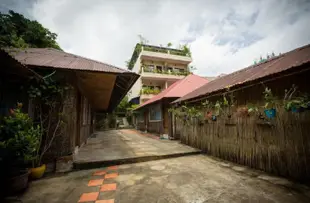 寧靜平房酒吧及餐廳酒店