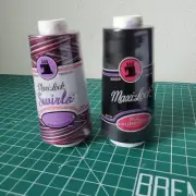 Signature Maxi-Lock Swirls 50wt Overlocker/Serger Thread 3000yd W Black Spool
