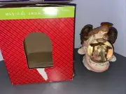 NORTH POLE CHRISTMAS MUSICAL SNOW GLOBE PLAYS "Hark,The Herald Angels Sing" NOB!