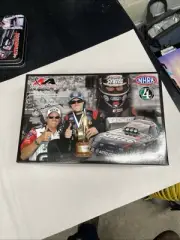 2007 John Force Castrol / Eric Medlen Tribute 1:24 NHRA Funny Car Action MIB ^