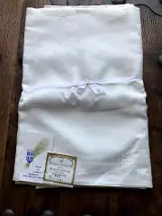 Vintage Embroidered Diamond Linen Co Belgian Linen Tablecloth 71 x 90 White