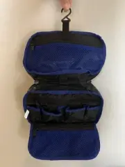 Deep Outdoors "Borneo" Toiletries / Bath / Organizer Bag