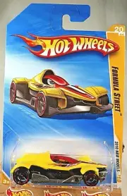 2010 Hot Wheels #20 New Models 20/44 FORMULA STREET Yellow Variant w/Black OH5Sp