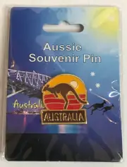 Vintage Aussie Souvenir Pin ( Australia )