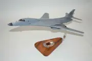 USAF Rockwell B-1B Lancer Dyess AFB Wings Adjust Desk Model 1/100 SC Airplane