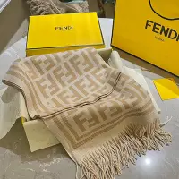 在飛比找Yahoo!奇摩拍賣優惠-【二手包包】羊絨Fendi｜新款『FF字母 羊絨圍巾』火爆全