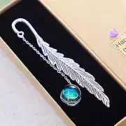 Feather-Shaped Metal Bookmarks with Luminous Bead, Creative Reader Gifts for Wom