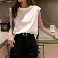 在飛比找momo購物網優惠-【D.studio】韓版白色寬鬆圓領背心(無袖上衣 背心 上