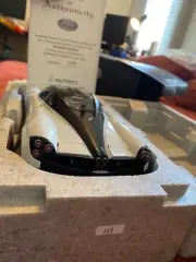 1:18 VERY RARE AUTOART SIGNATURE PAGANI HUAYRA SERIAL #0866 PEARL WHITE MIB READ
