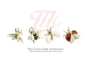 Flying Bee Ring in Brass With White Enamel Wings. Adjustable Size.