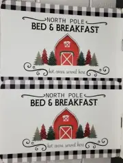 Set of 2 Same Plastic Placemats,12"x16",CHRISTMAS NORTH POLE,BED & BREAKFAST, GR
