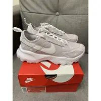 在飛比找蝦皮購物優惠-現貨 耐吉 全新 W Nike TC7900 粉紫色 厚底 