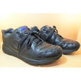 Gucci黑色真皮男運動休閒鞋 (made in Italy ) 型號225146(尺碼7+)