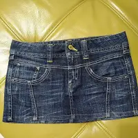 在飛比找蝦皮購物優惠-Levi's 牛仔短裙M號