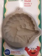 WILTON SESAME STREET BIG BIRD CERAMIC COOKIE MOLD