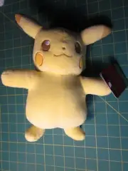 Pokémon Select Yellow Pikachu Plush Wicked Cool Toys Jazwares NEW