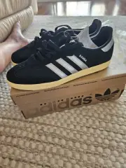 Size 11 US - adidas Samba OG Black Almost Yellow W