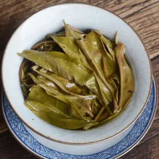 易武生茶餅茶葉云南普洱茶生茶七子餅茶大樹茶生普茶357g普洱生茶