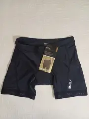 2XU Men’s Large Triathlon Cycling Shorts Padded Black 7" Inseam New With Tag