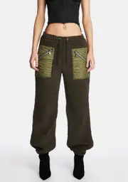 [Poster Grl] Nuclear Unit Faux Shearling Joggers